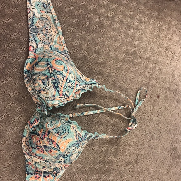 H&M Other - Floral bikini top